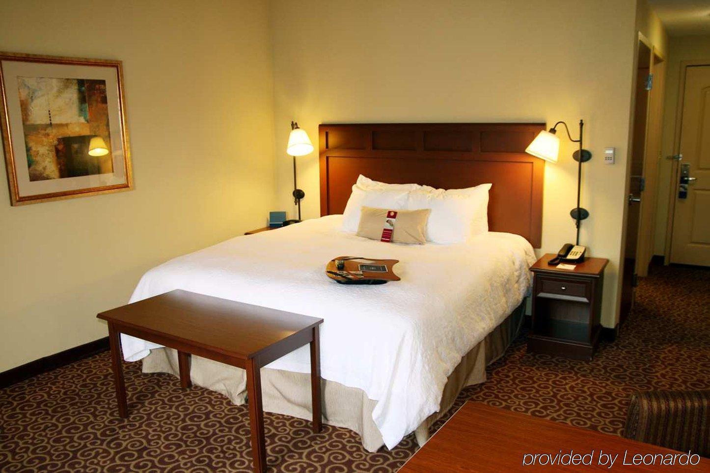 Comfort Inn & Suites Kansas City Downtown Экстерьер фото