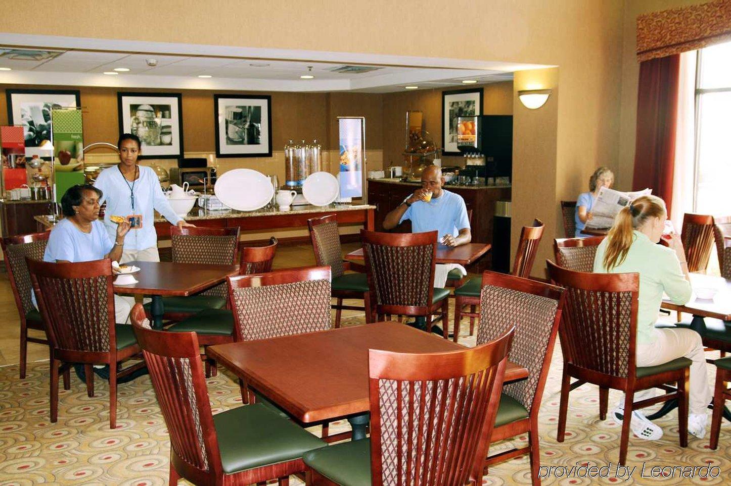 Comfort Inn & Suites Kansas City Downtown Экстерьер фото
