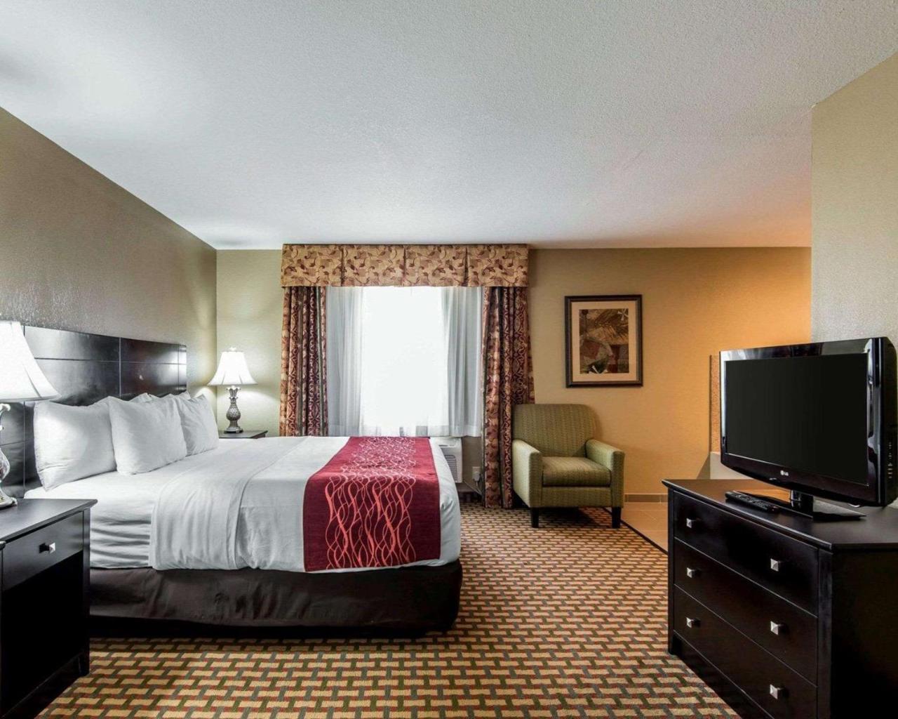Comfort Inn & Suites Kansas City Downtown Экстерьер фото