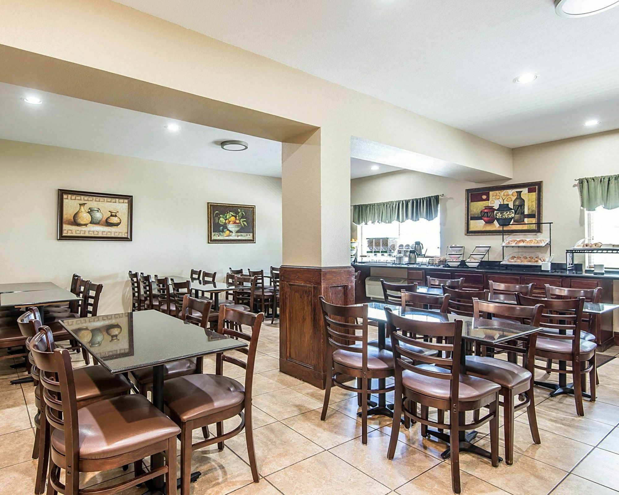 Comfort Inn & Suites Kansas City Downtown Экстерьер фото
