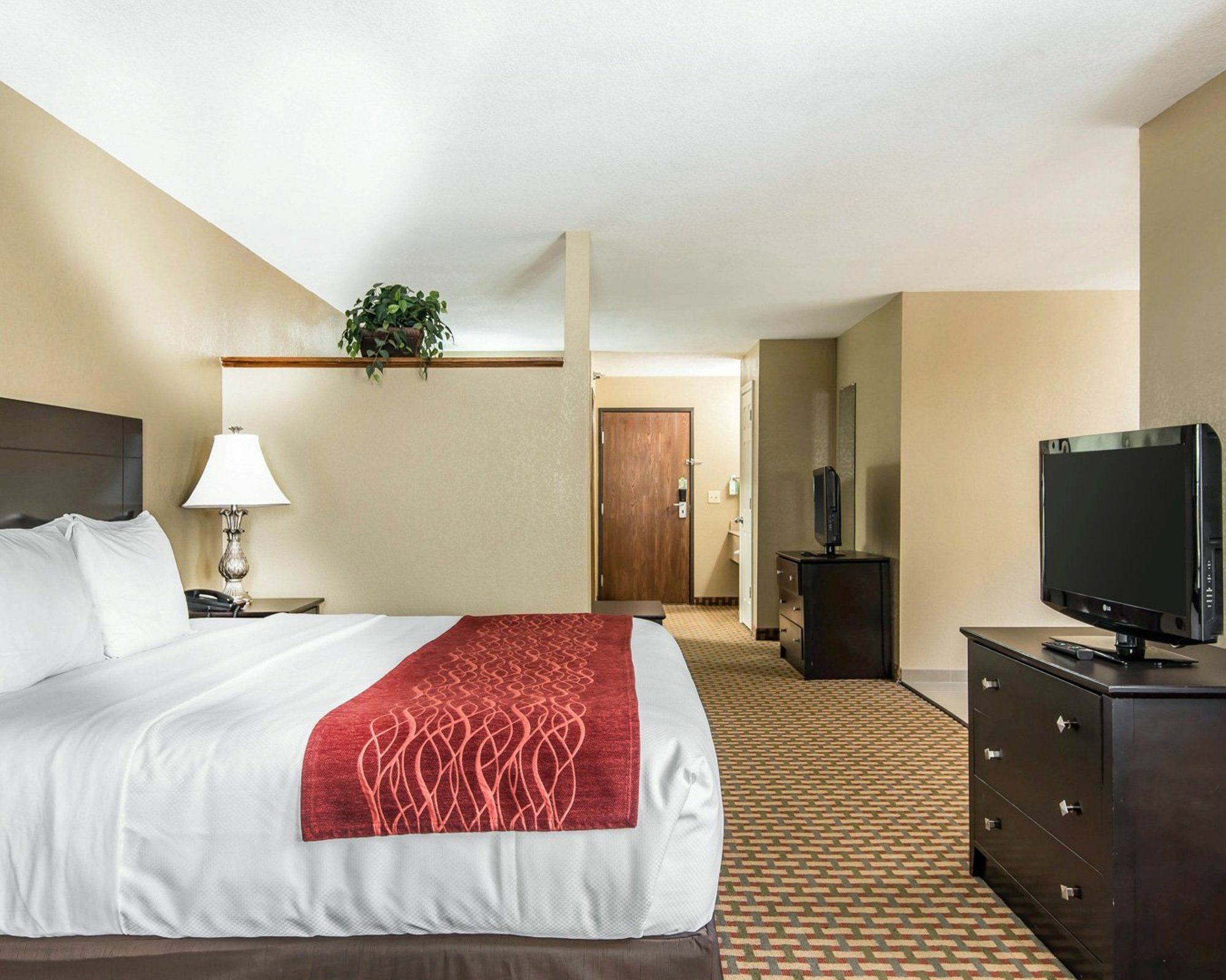 Comfort Inn & Suites Kansas City Downtown Экстерьер фото