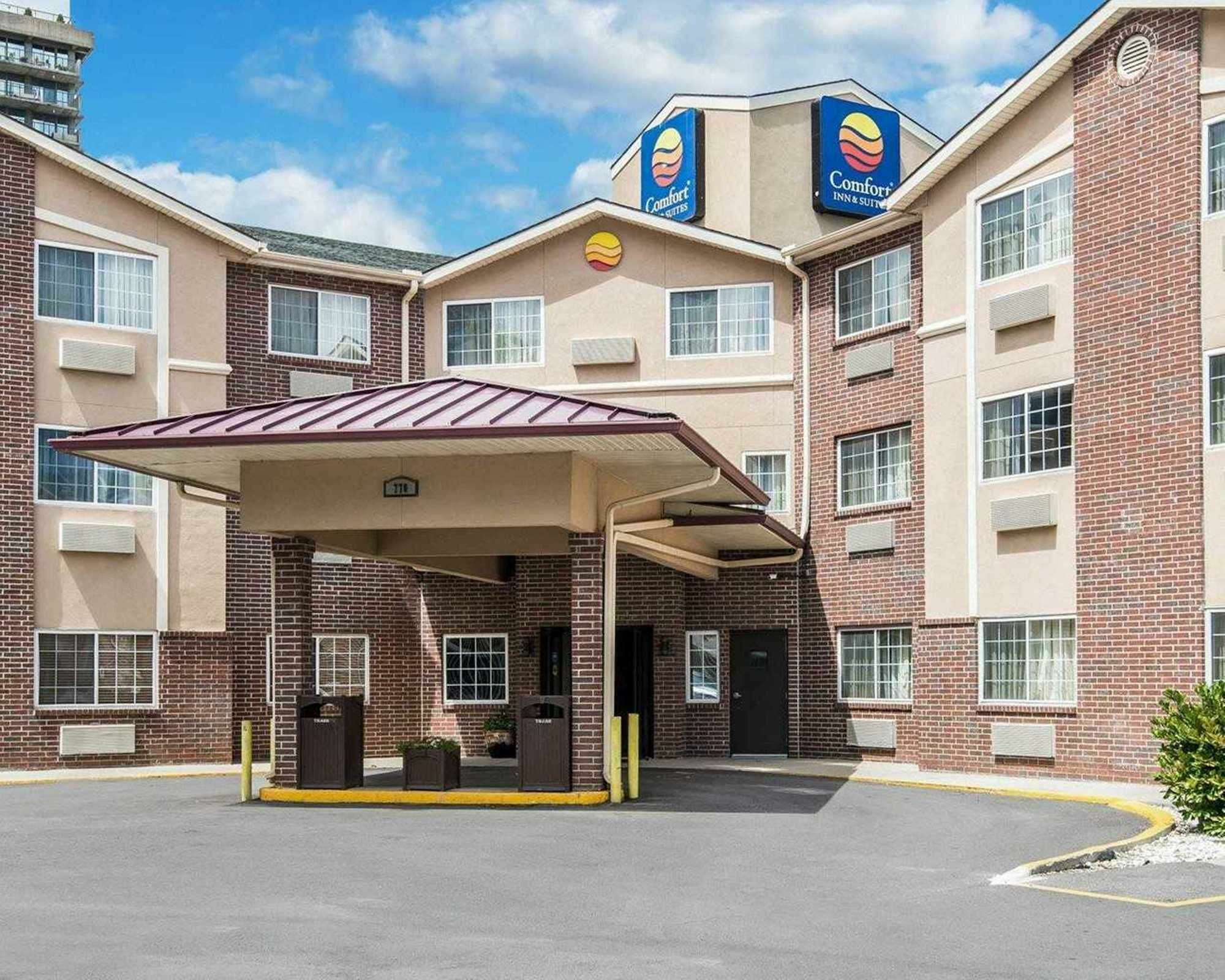 Comfort Inn & Suites Kansas City Downtown Экстерьер фото